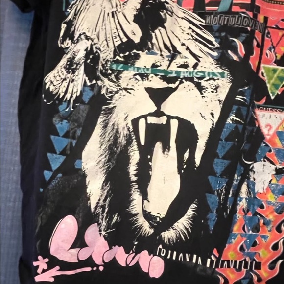 Guess Black Graphic‎ Tee - Picture 6 of 7